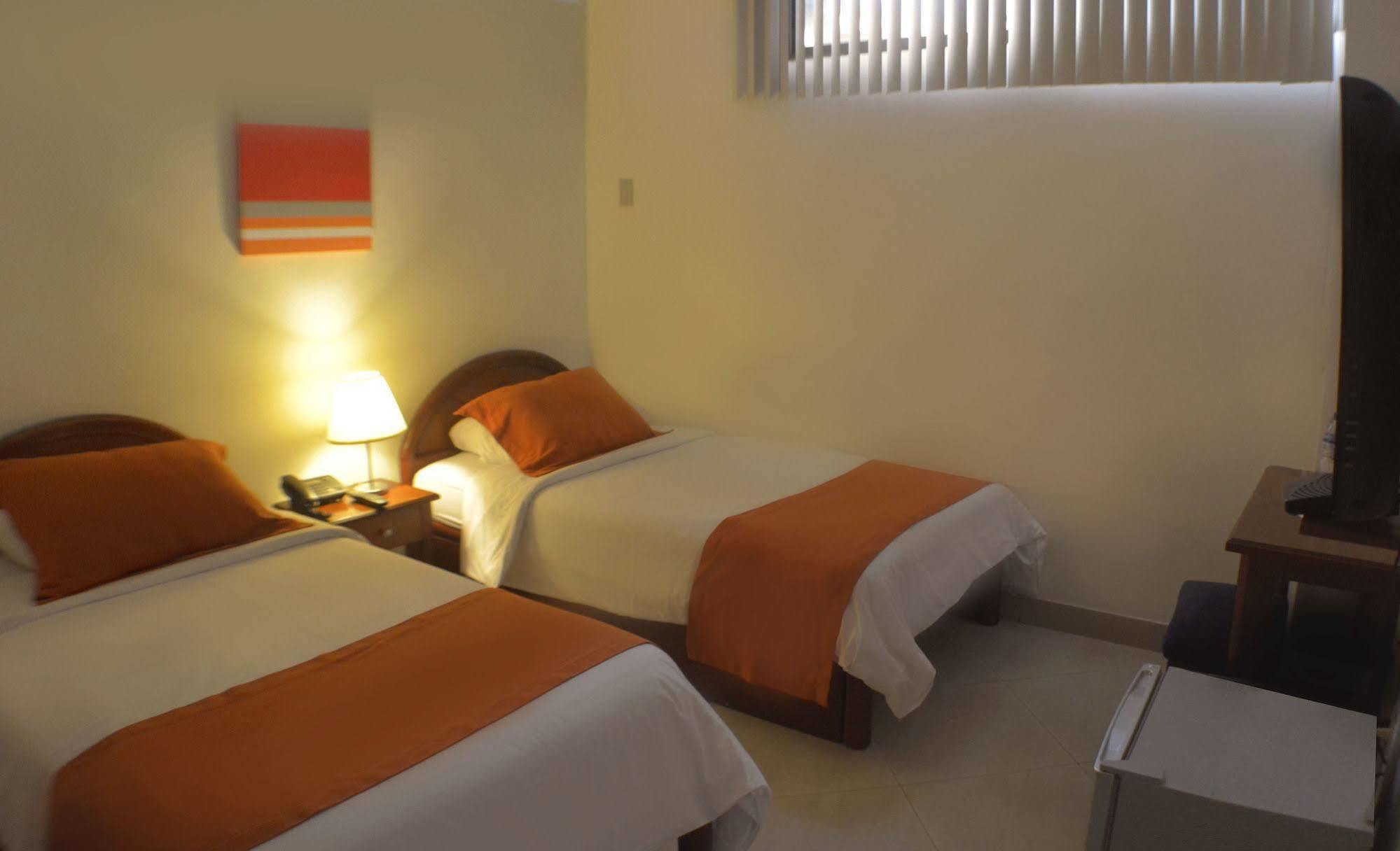 Castell - Cerca Del Aeropuerto 4* Guayaquil