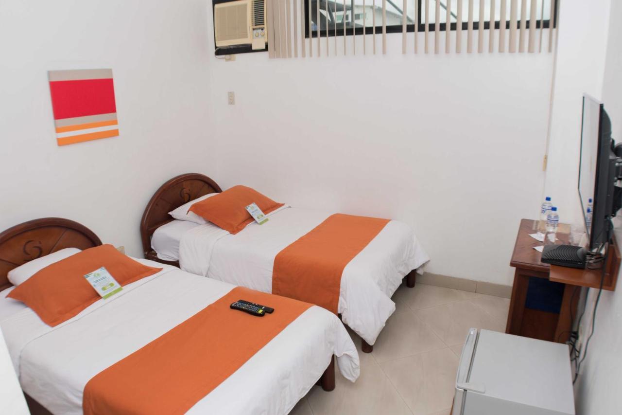 Hotel Castell - Cerca Del Aeropuerto