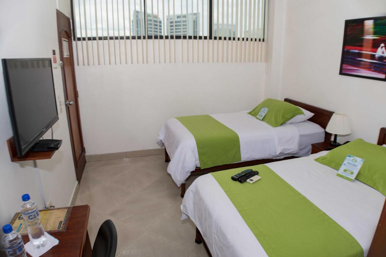 Castell - Cerca Del Aeropuerto Hotel