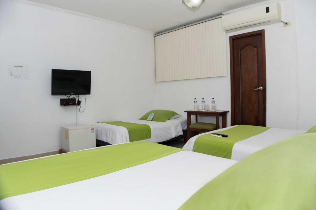 Hotel Castell - Cerca Del Aeropuerto 4*
